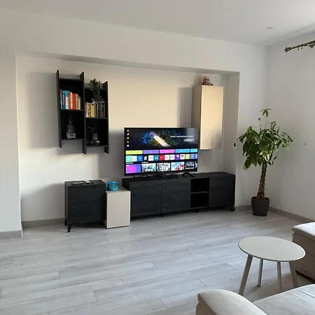 11th Delta Urbana Appartement *